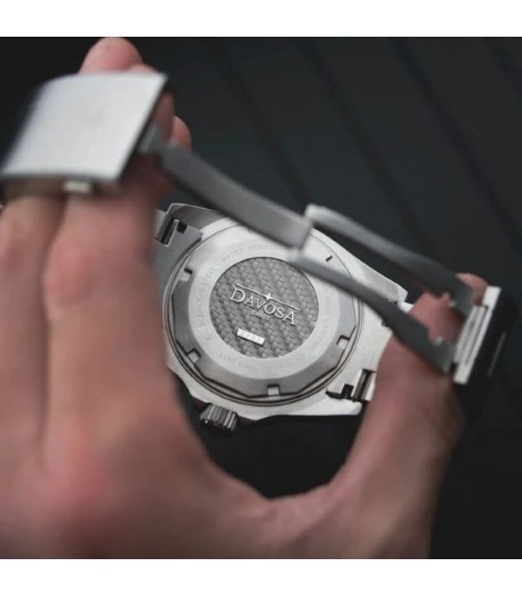 Ternos Professional 68H Automatic Eagle Bay : disponible en pré-commande