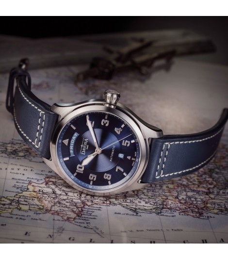 Newton Pilot Day-Date